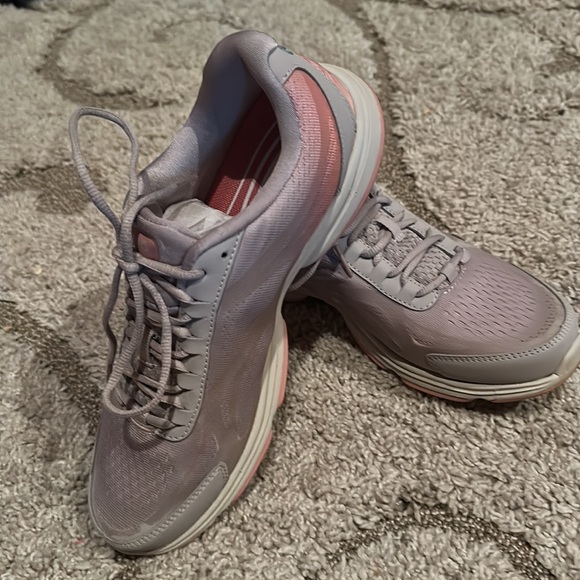 Ryka Devo plus 2 women’s sneakers size 10 M SLVR CLD color - Picture 3 of 12